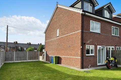 3 bedroom semi-detached house for sale, Conway Walk, WA1