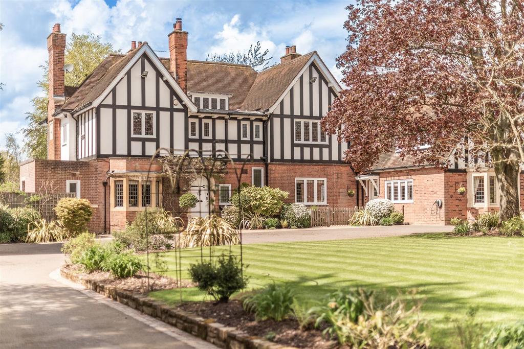 Hartopp Road, Four Oaks, Sutton Coldfield 7 bed detached house for sale £2,500,000