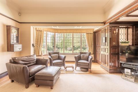 18 Hartopp Road, Sutton Coldfield, B74 2RE