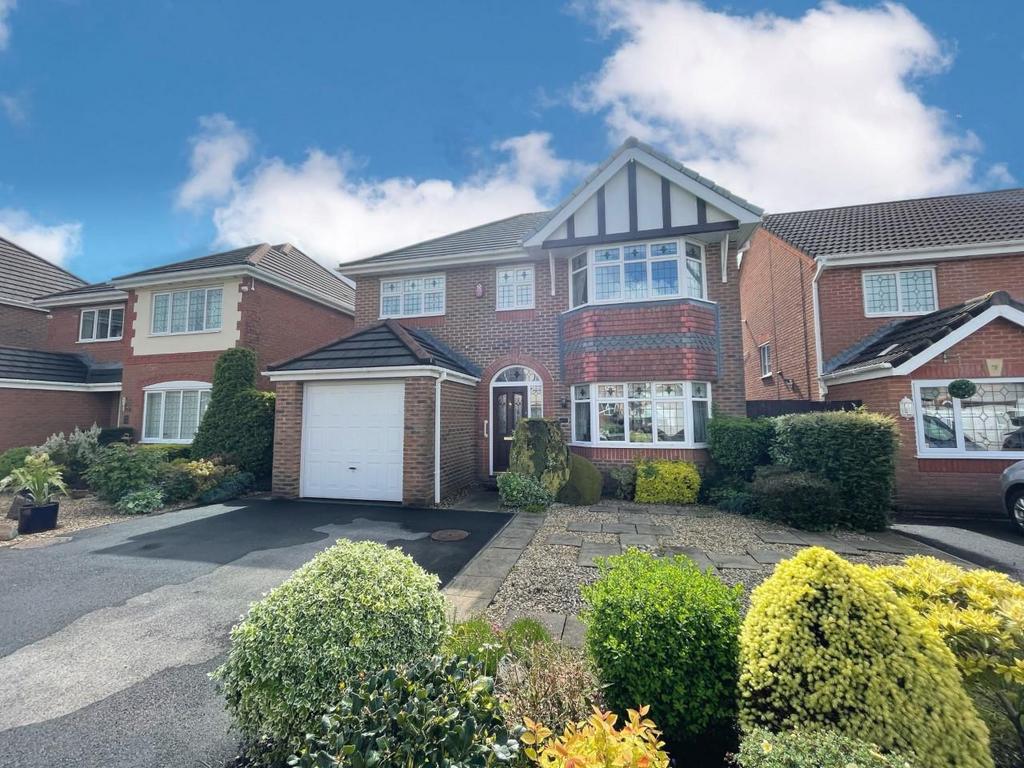 Maes Llwynonn, Cadoxton, Neath 4 bed detached house for sale £360,000