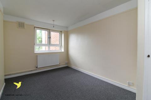2 bedroom flat for sale - The Crest, Knights Hill, London