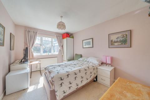1 bedroom bungalow for sale, Broadlands Close, Bentley, Farnham, Hampshire, GU10