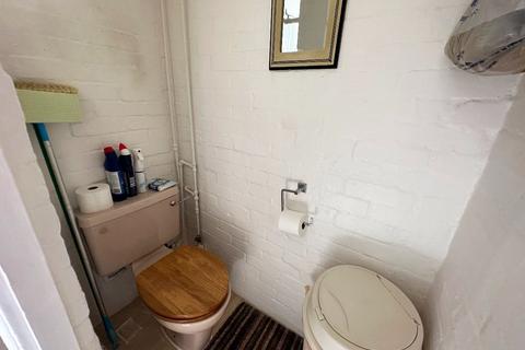 25 Dorking Walk, Romford, RM3 9AF