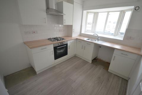 3 bedroom end of terrace house to rent, Frederick Street, Widnes, WA8 6PG