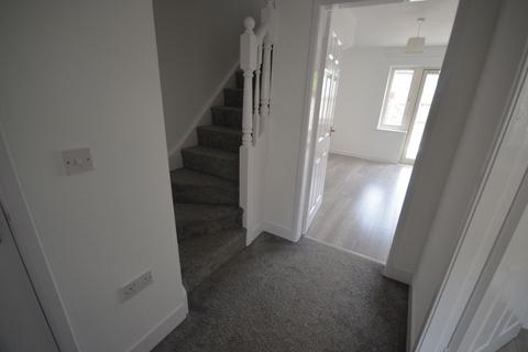 3 bedroom end of terrace house to rent, Frederick Street, Widnes, WA8 6PG