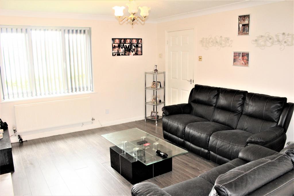 Harbour Lane, Warton, PR4 3 bed end of terrace house £750 pcm (£173 pw)