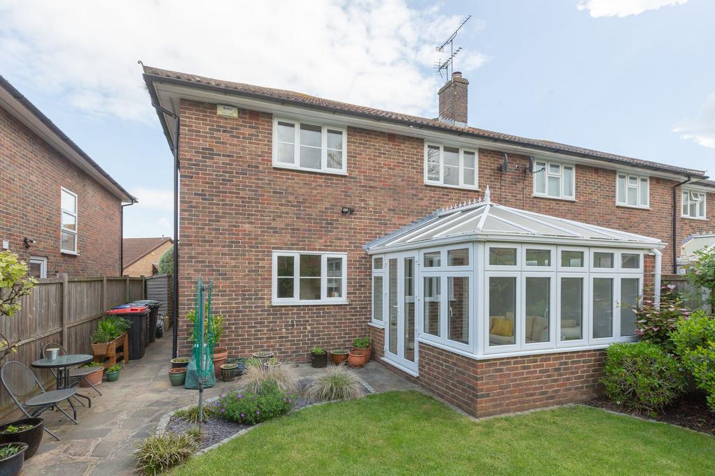 Brandon Way, Birchington, CT7 3 bed semidetached house for sale £375,000