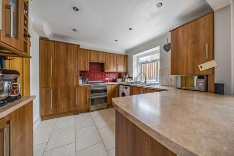6 Castle View, Colyton, EX24 6DN