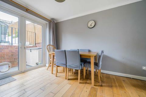 6 Castle View, Colyton, EX24 6DN