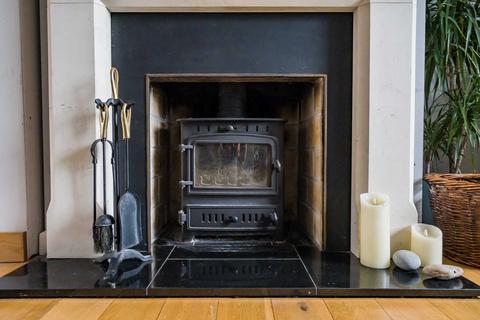 6 Castle View, Colyton, EX24 6DN