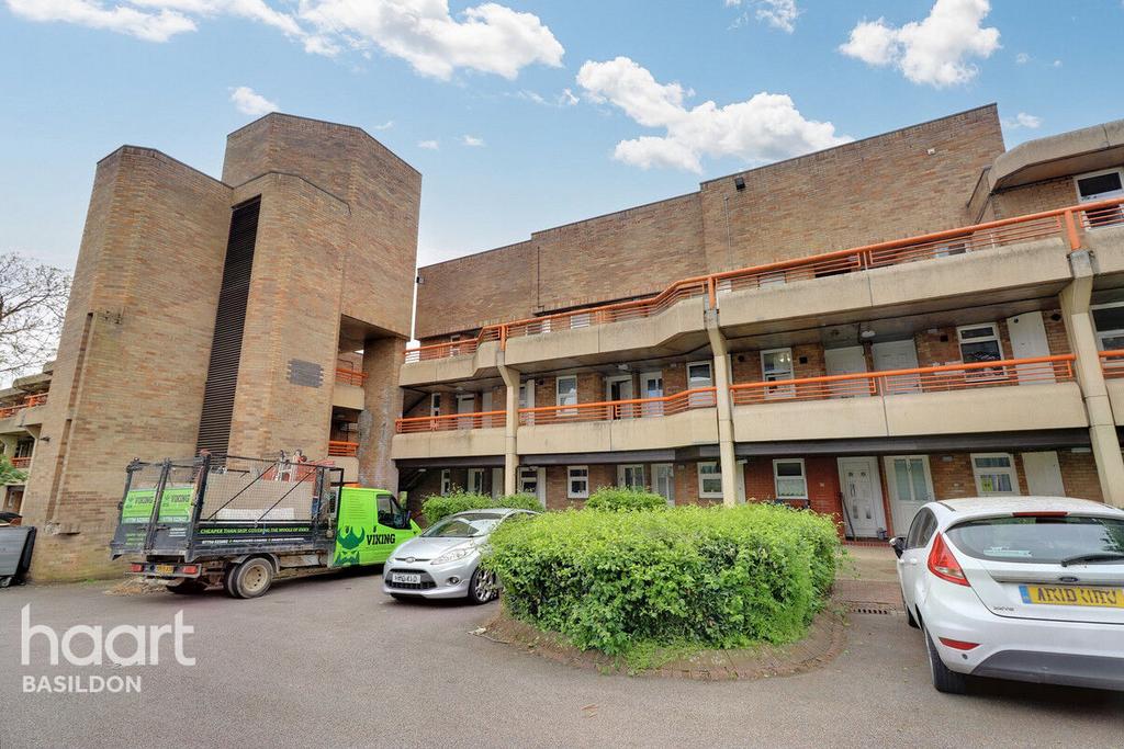 Whitmore Way, Basildon 1 bed for sale £170,000