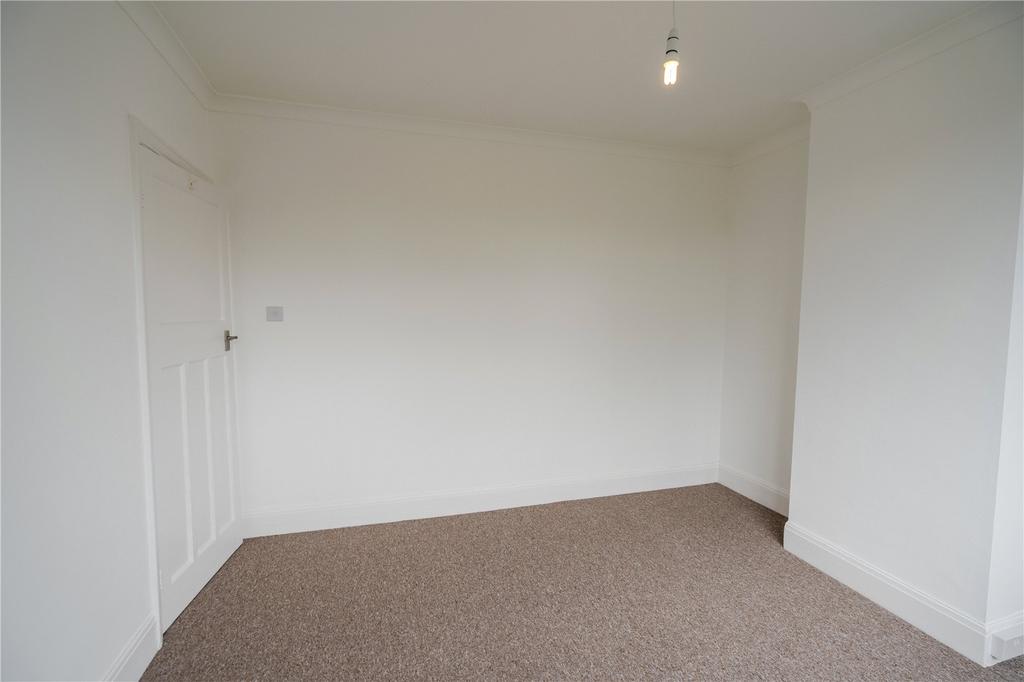 Bedroom 2 (2)