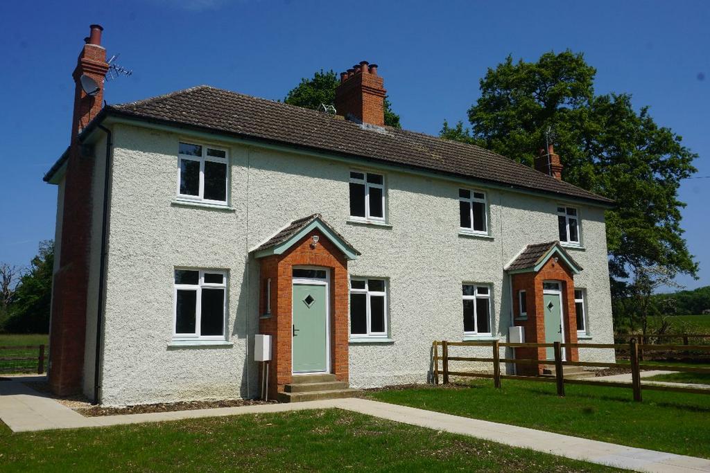 FENCES LANE, TYRINGHAM 3 bed semidetached house £1,495 pcm (£345 pw)