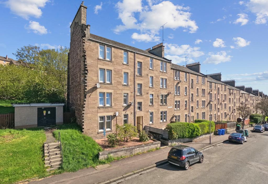 45 Scott Street, Dundee, Angus, DD2 2AP 2 bed apartment £99,950
