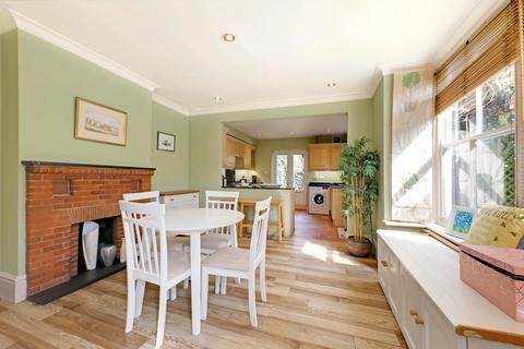 3 bedroom semi-detached house for sale, Baring Road, Beaconsfield, Buckinghamshire, HP9