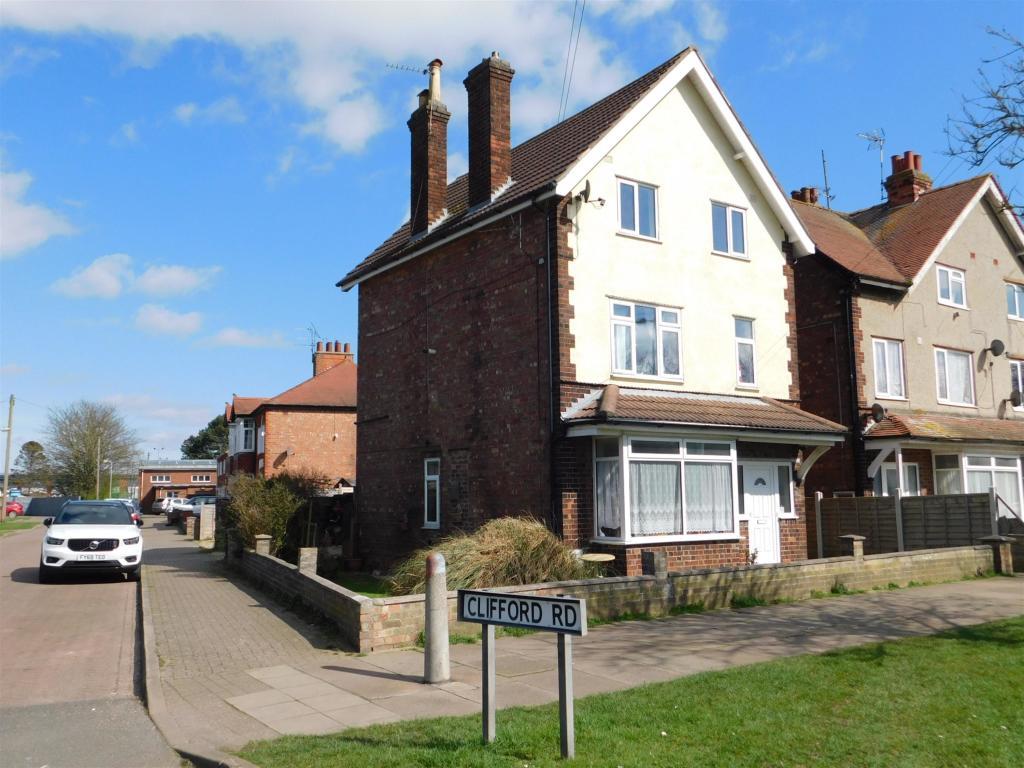 Lincoln Road, Skegness PE25 1 bed flat £475 pcm (£110 pw)