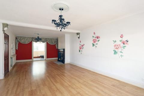 2 Garrick Road, Greenford, UB6 9HT
