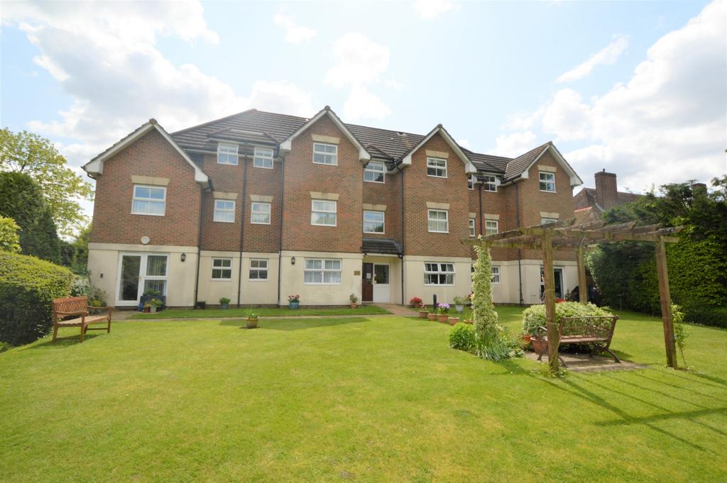 Florence ViIlas Guildford Road, Lightwater 2 bed retirement property
