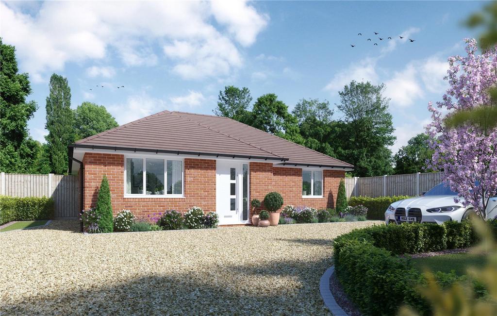 Albert Road, New Milton, Hampshire, BH25 3 bed bungalow for sale £650,000