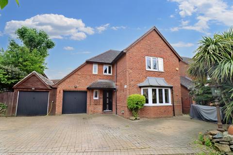 4 bedroom detached house for sale, Button Road, Grays RM17
