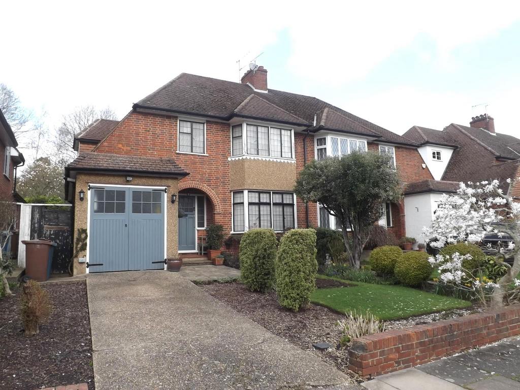 Chestnut Avenue, Edgware HA8 3 bed semidetached house for sale £990,000