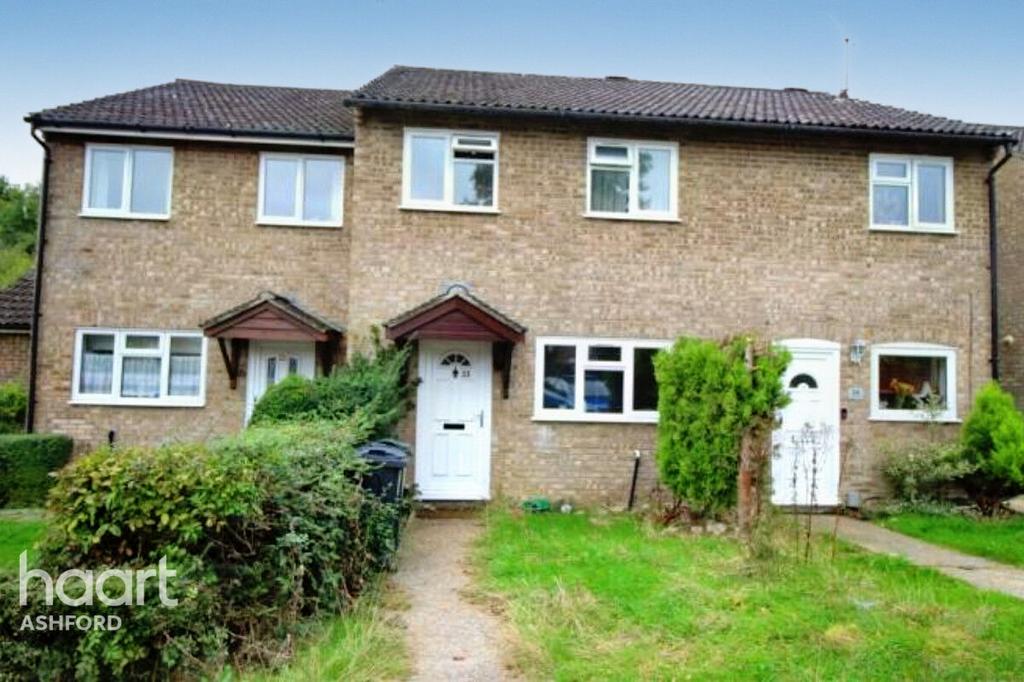 Falcon Way, Ashford 3 bed terraced house for sale £240,000