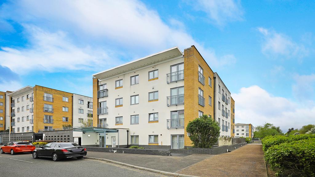 Welford House, Waxlow Way, Northolt, UB5 2 bed flat £294,950