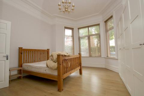 2 bedroom flat to rent, St Pauls Avenue, Willesden Green
