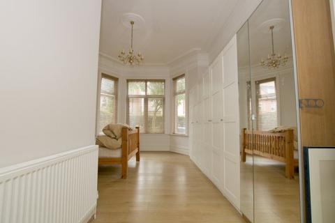 2 bedroom flat to rent, St Pauls Avenue, Willesden Green