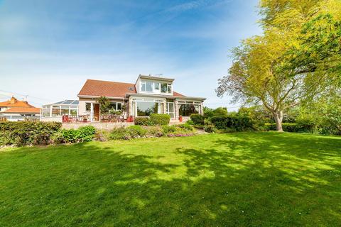 4 bedroom detached bungalow for sale, Ffordd Penrhwylfa, Meliden, Denbighshire LL19 8HL