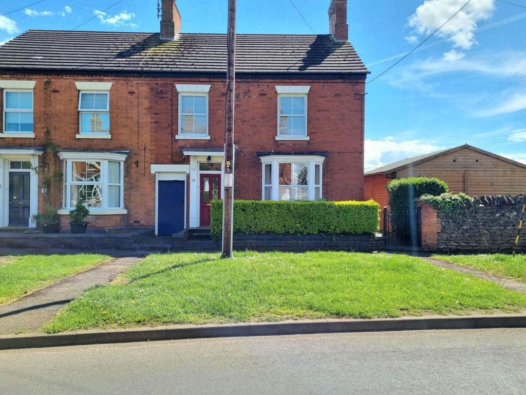 East Street, Long Buckby, Northampton NN6 7RA 4 bed semidetached house