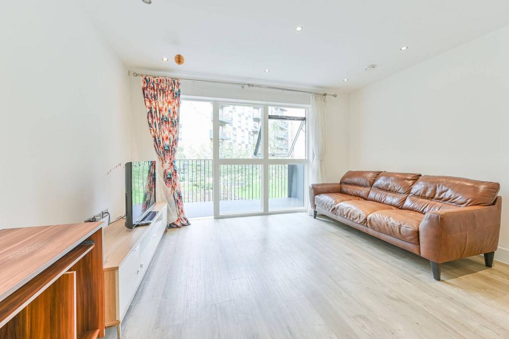 Lyon Road, Harrow, HA1 2 bed flat for sale £485,000