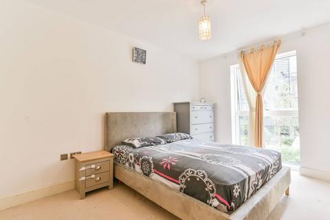 2 bedroom flat for sale, Lyon Road, Harrow, HA1