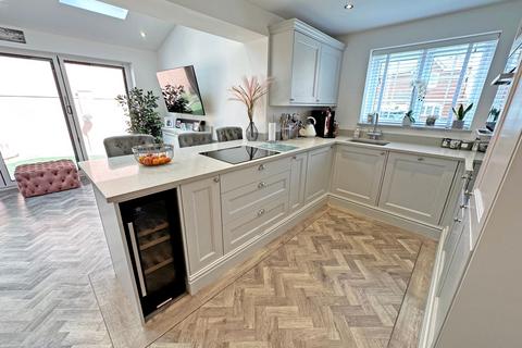 141 Burnham Road, Wythall, Birmingham, B47 6AS