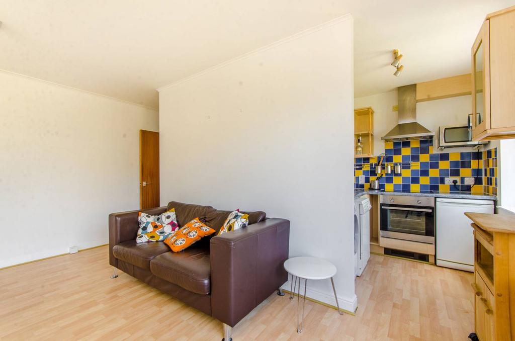 St Stephens Road, Bow, London, E3 1 bed flat for sale £325,000