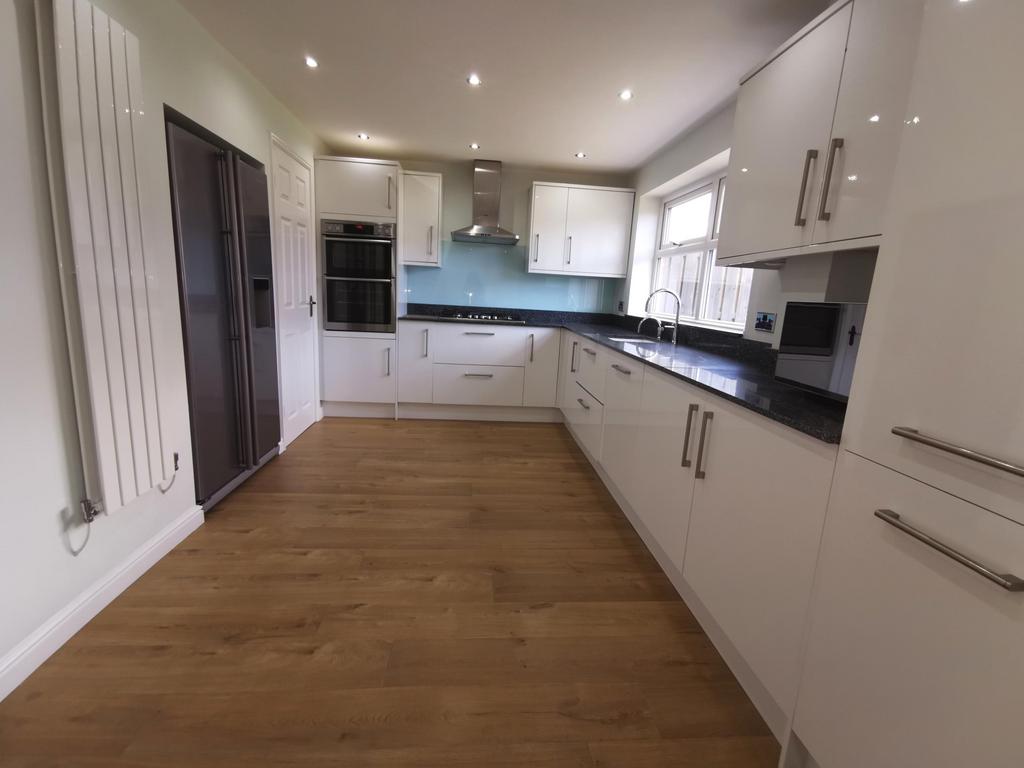 Greenlee Drive, Haydon Grange, Newcastle upon Tyne, NE7 4 bed detached house to rent £1,595