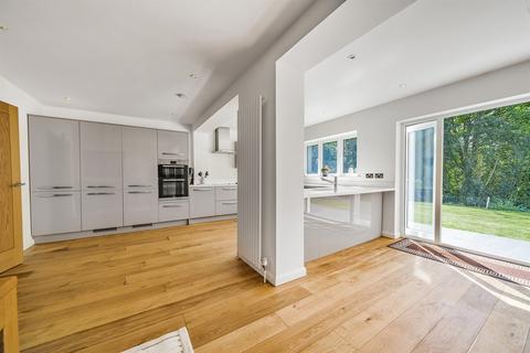 The White House, 4 High Spinney, West Chiltington, Pulborough, RH20 2RE