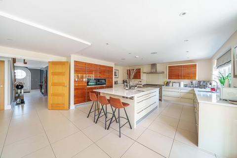 5 bedroom detached house for sale - Boughton Hall Avenue, Send, Woking, GU23