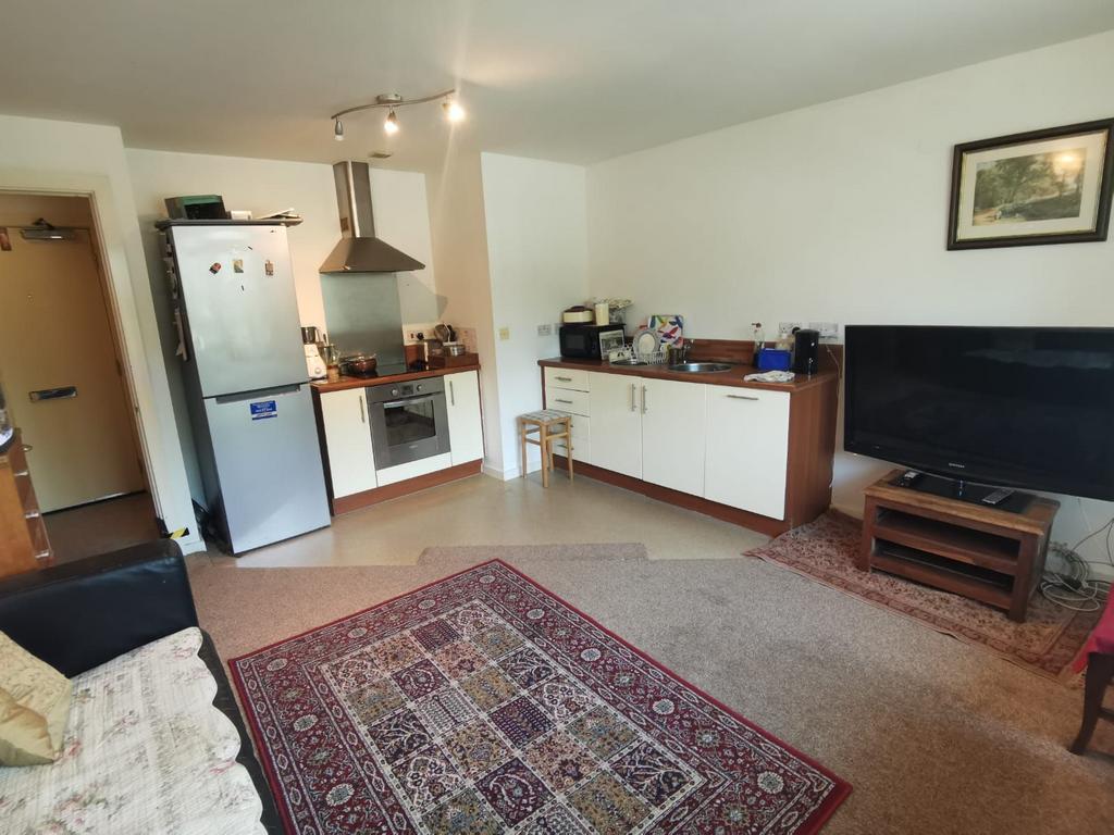 Apartment in Salford - View 3