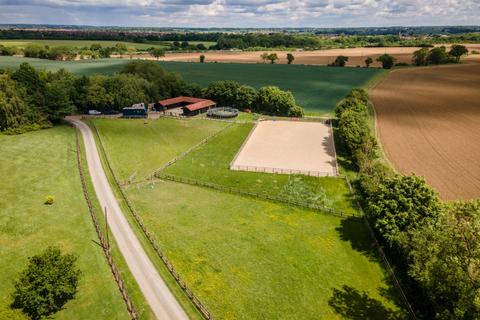 4 bedroom barn conversion for sale - Pharisee Green