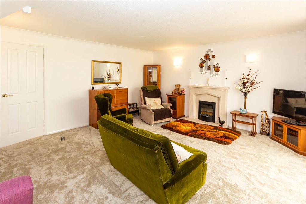 Furzedown Court, Milton Road, Harpenden, Hertfordshire 3 bed semi