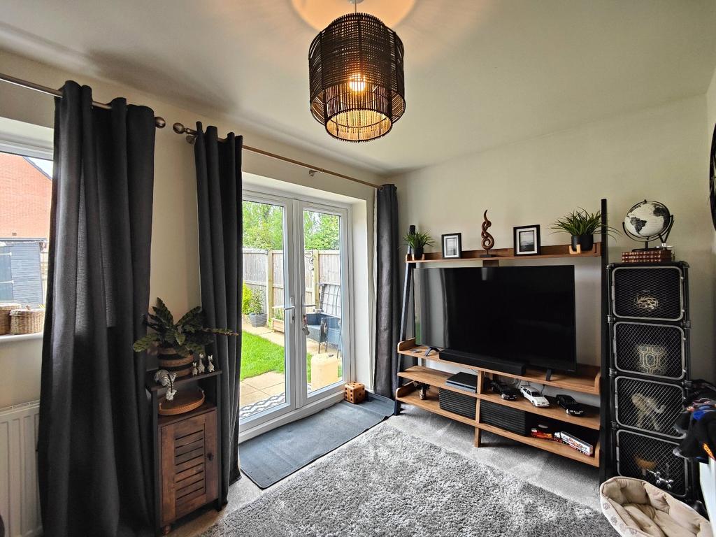 Heather Drive, Pontefract, West Yorkshire, WF8 2 bed semidetached