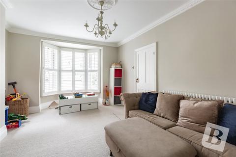 16 Castledon Road, Wickford, SS12 0EL