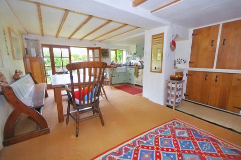 2 bedroom cottage for sale - Mountain Bower, Nr. Chippenham SN14