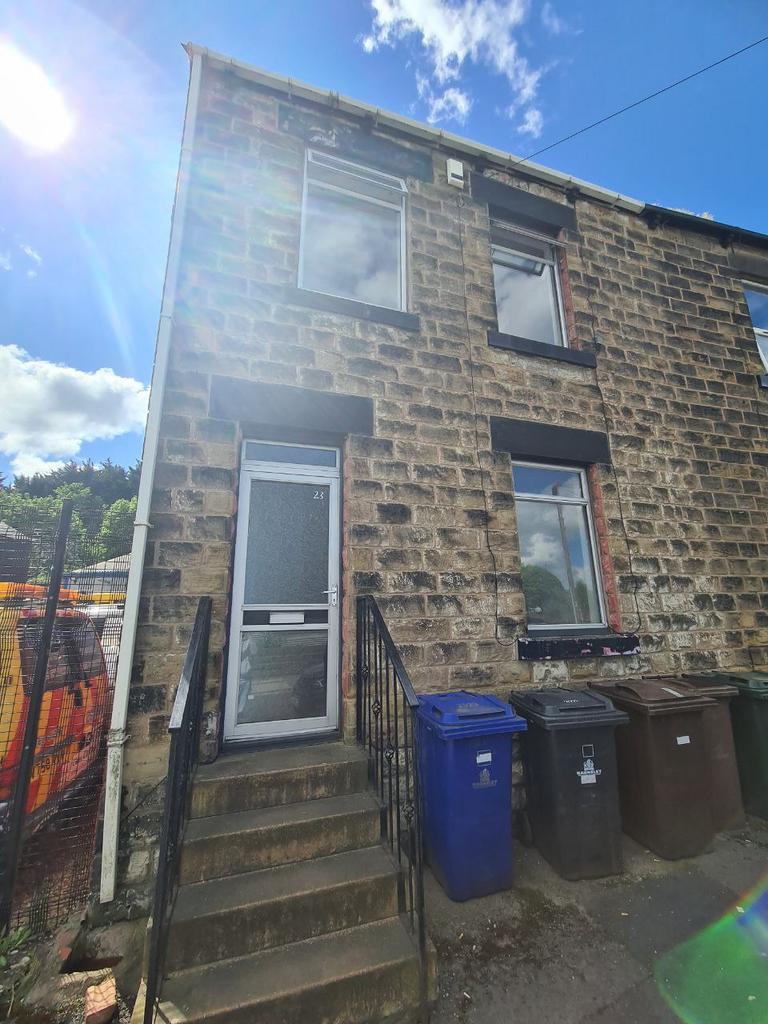 Twibell Street, Barnsley S71 3 bed end of terrace house £750 pcm (£