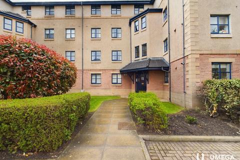 3 bedroom flat to rent, Russell Gardens, Roseburn, Edinburgh, EH12