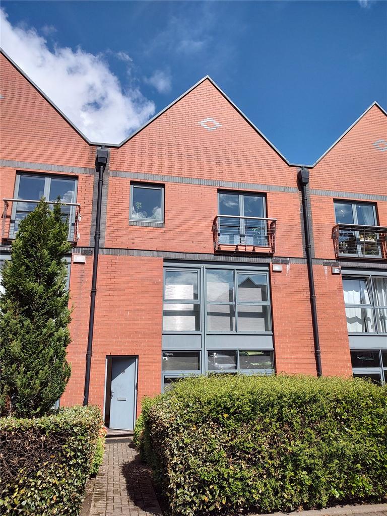 Easter Dalry Rigg, Edinburgh, Midlothian, EH11 3 bed parking £1,800