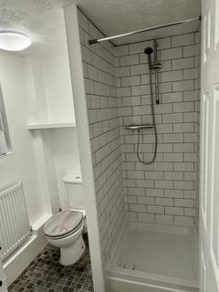 2 bedroom terraced house to rent, Station road, Gillingham ME8