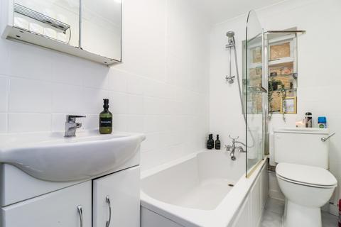 4 Blacksmiths Lane, St Albans, AL3 4SQ