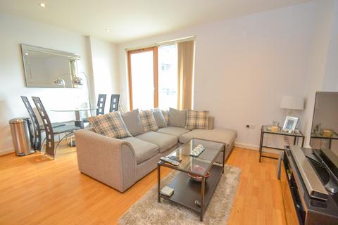 1 bedroom flat to rent, Crown Point Road, Leeds, LS9